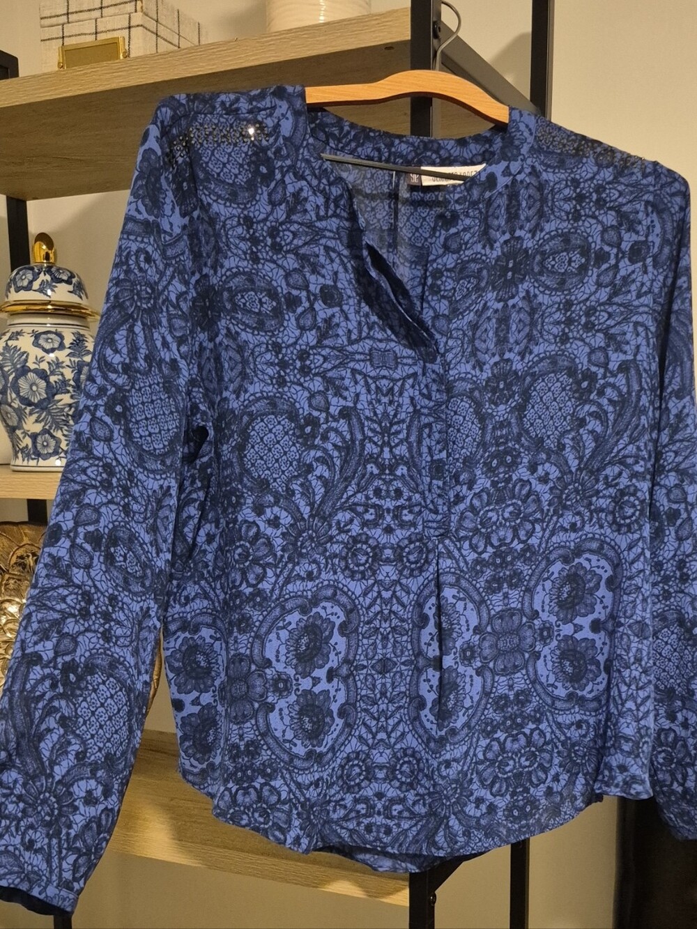 Jennifer Lopez Blue Floral-Patterned Long Sleeve Blouse